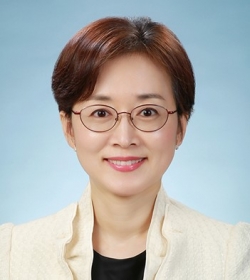 Jieun Lee Professor, Graduate School ofTranslation and Interpretation.