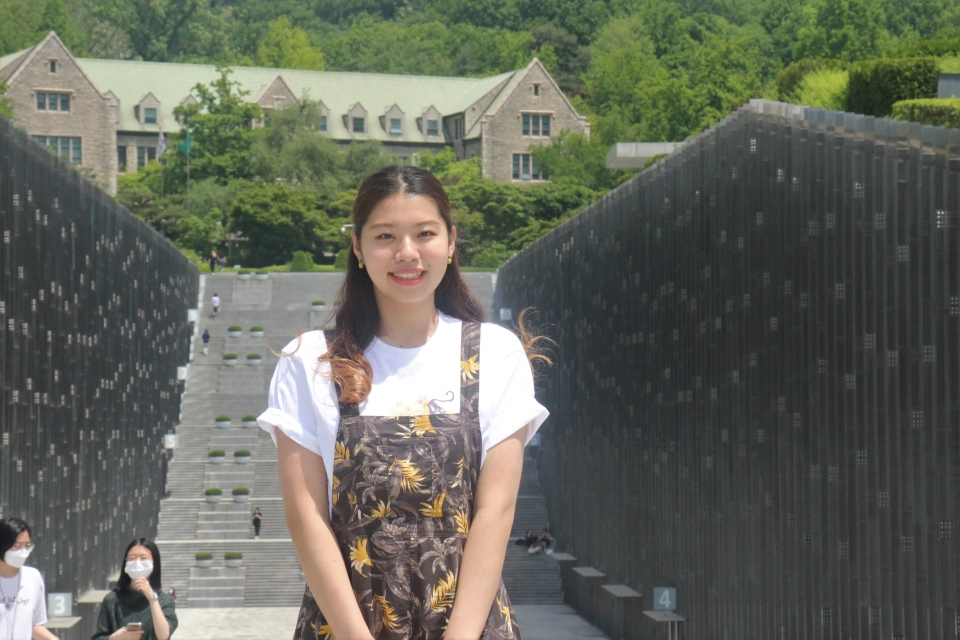 Exchange student Veronica Andreotti lives in I-House which accommodates international students. Photo by Heo Sol.