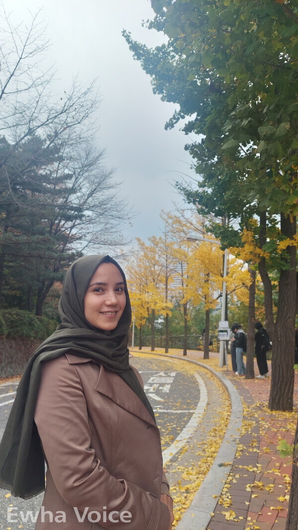 Tahera Fahimi is a second-year student studying Computer Science &Engineering at the Graduate School of Ewha Womans University.Photo provided by Tahera Fahimi