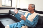 Muhammad Yunus tells the Ewha Voice about his definition of successful life.