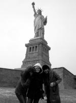 Lee Ha-young (Political Science, 4) poses in front of a miniature Statue of Liberty, located in San Diego, with her friends.