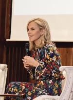 Tory Burch visited Ewha Womans University on March 6 to talk about women's leadership. Voicing out that women should bond and build each other up, Burch's story inspired many students. Photo provided by Ewha Womans University