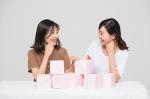 CEO Hwang Tae-eun and co-founder Hwang Seo-yeon started Dansaek in order to ameliorate daily discomfort that women go through during their period. Photo provided by Dansaek.
