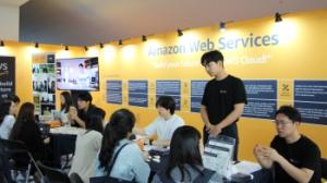 Forty different global IT companies took part in the Global Campus Job Festa at Lee Sam Bong Hall. Photo by Ko Yu-seon.