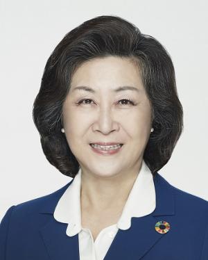Kim Eun-mi from Graduate School of International Studies was elected Ewha 17th president. Photo provided by the Office of Communications.