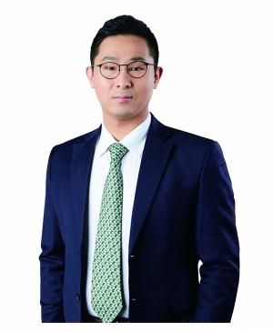 Oh Jeong-ik is a lawyer specializing in the
formation and consulting of artificial intelligence
laws in the accelerating age of 4th Industrial
Revolution. Photo provided by Oh Jeong-ik