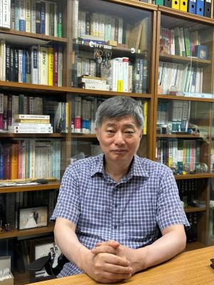 Professor Chang Young-soo from Korea University School of Law opposes the expansion of the personal information disclosure system due to the presumption of innocence. Photo by Lee Yoonseo